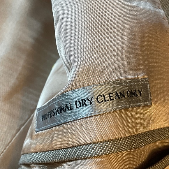 Jones New York Classic Tan Blazer - Picture 10 of 11